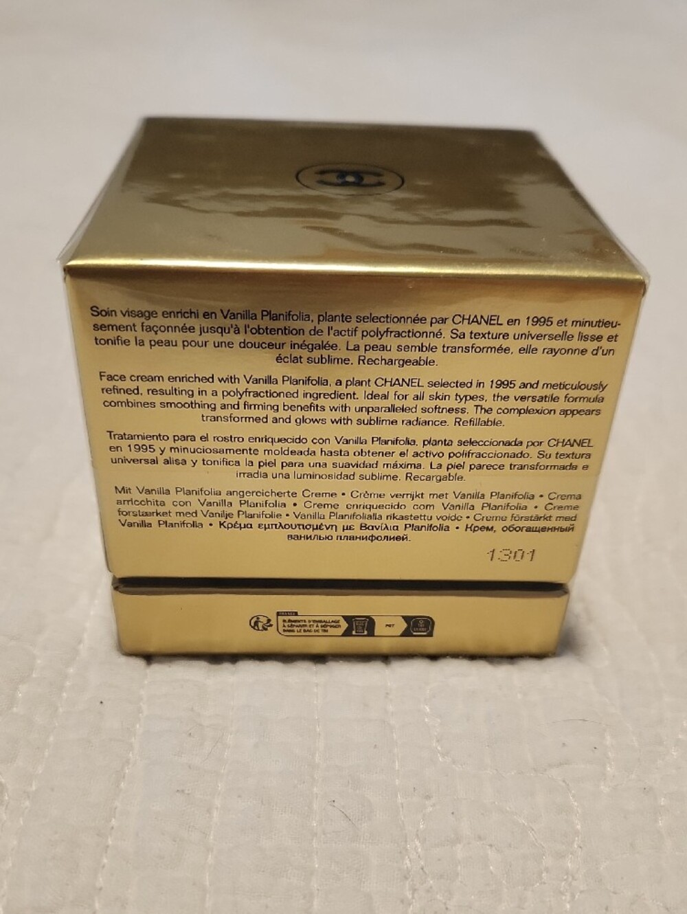 CHANEL Sublimage La Crème - Gold Packaging - Picture 3 of 6